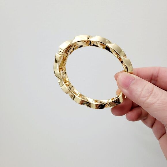 Brand New Gold Tone Chain Style Bangle Bracelet - Picture 4 of 10
